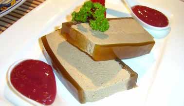 Pate de perdiz y foie con salsa Cumberland
